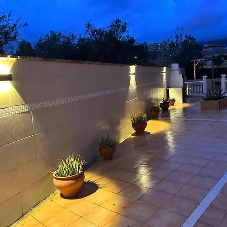 Stunning 5 Bedroom *