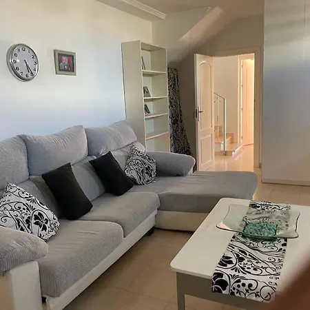Villa Stunning 5 Bedroom *