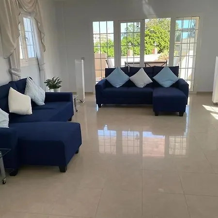 Stunning 5 Bedroom Villa Benalmadena